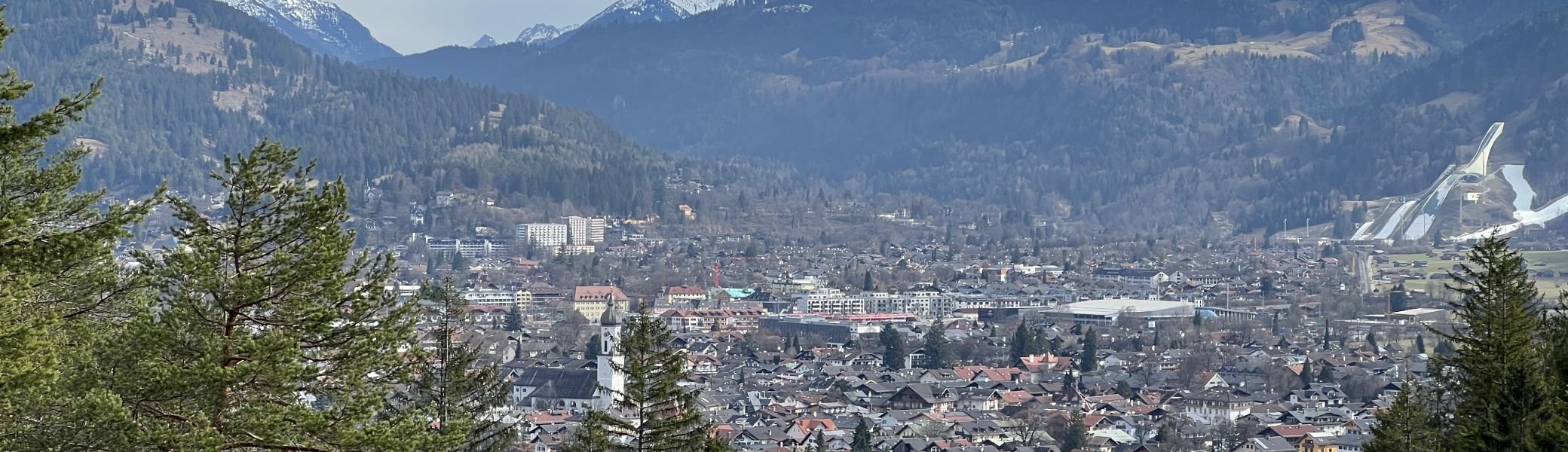 Blick auf Garmisch-Partenkirchen | © DAV Augsburg Senioren
